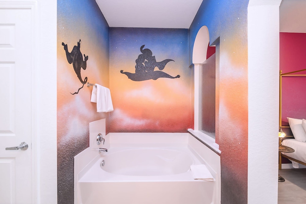 Upstay - Disney Themed Apartment w Luxury Patio