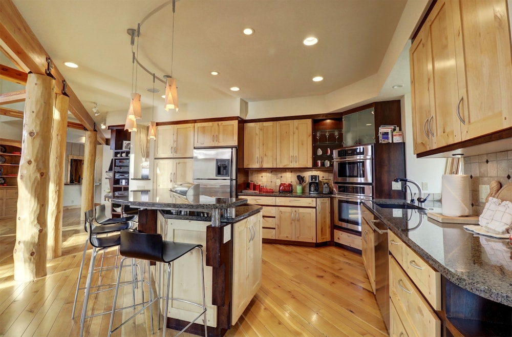 11 Stormwatch Circle 4br 3.5ba 4 Bedroom Home