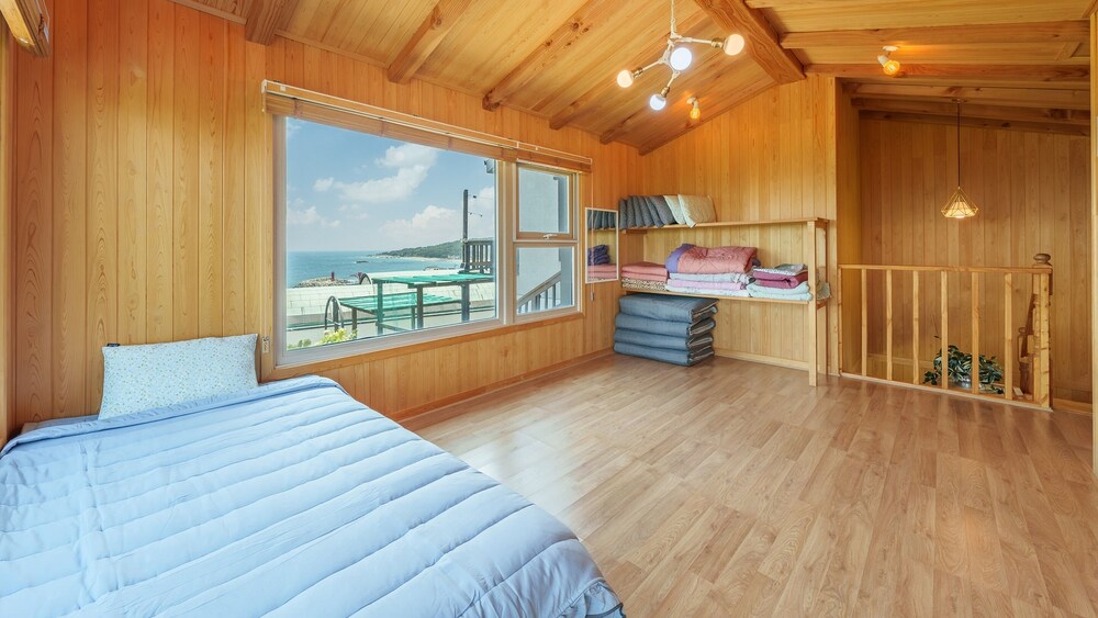 Gyeongju Happy Dream Ocean View Pension