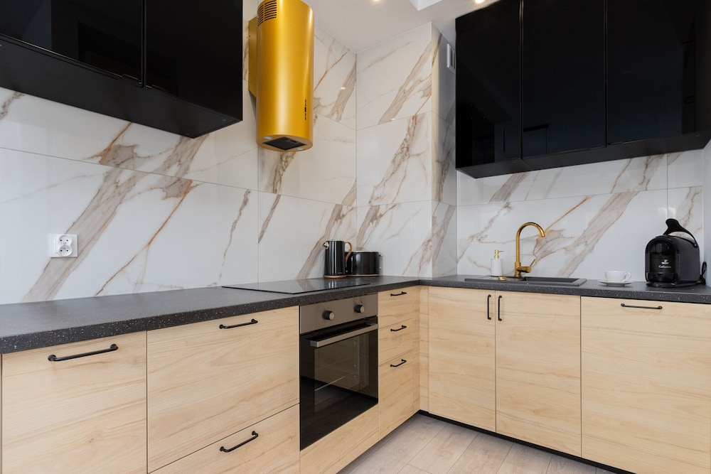 Ostoya Pucka Apartment by Renters