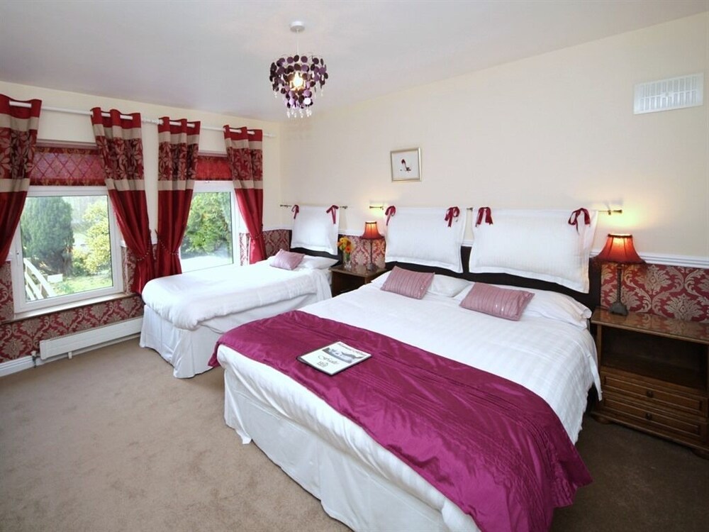 Launard House