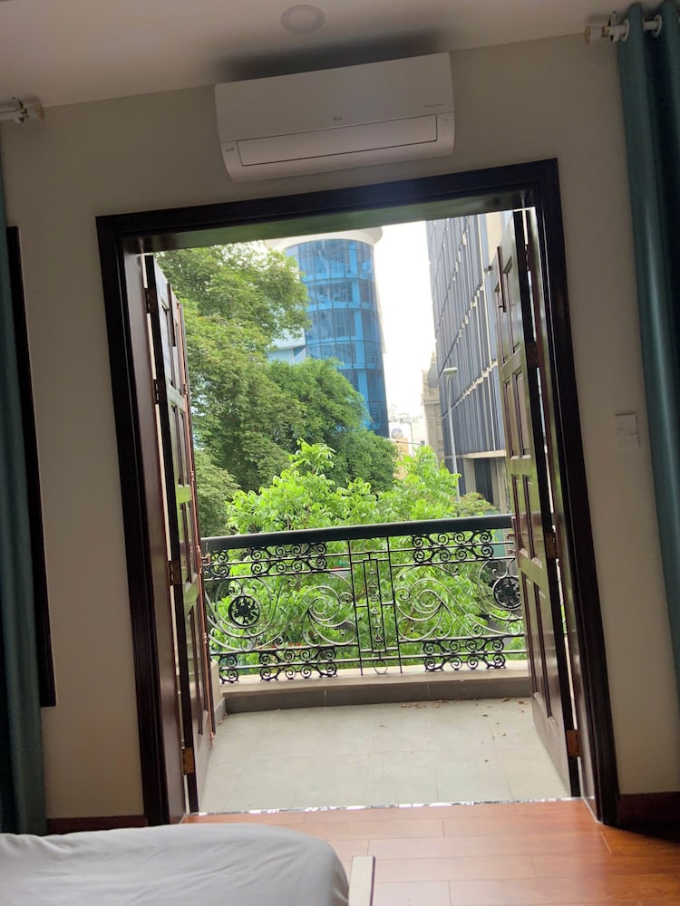 Nguyen Le Home