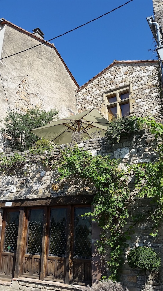 Maison Bakea