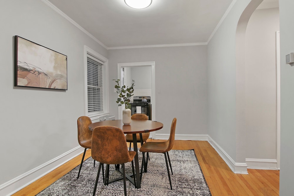 Harmonious 2BR Apt - Lockwood 3