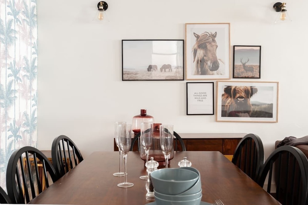 The South Kensington Mews - Lovely & Bright 5BDR Kensington Mews