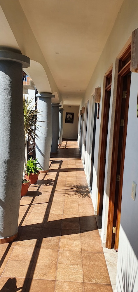 Carri Surf Studio - Property Image 14