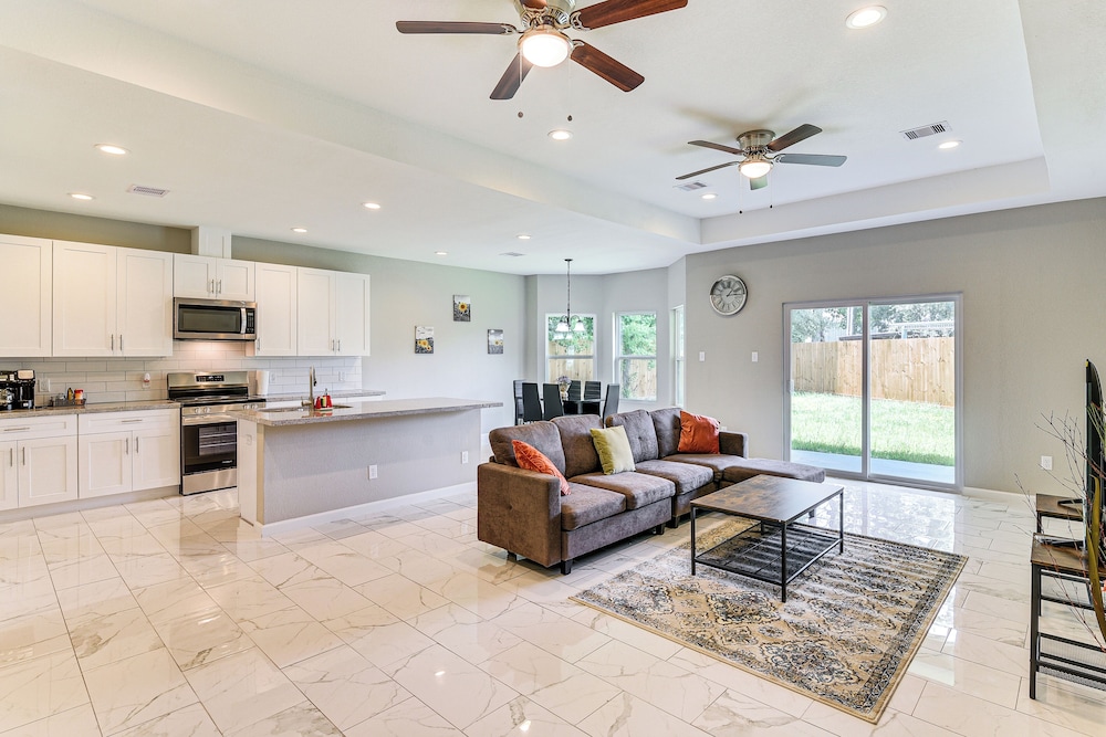 11 Mi to Dtwn Houston: Family Home w/ Yard