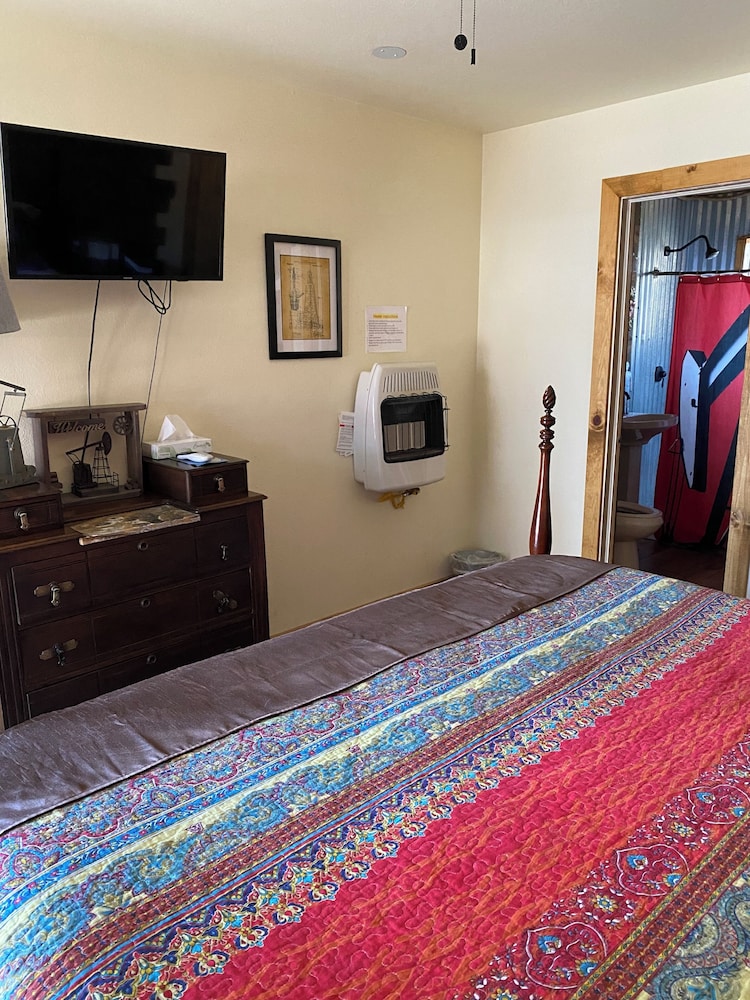 Dusty Boots Motel