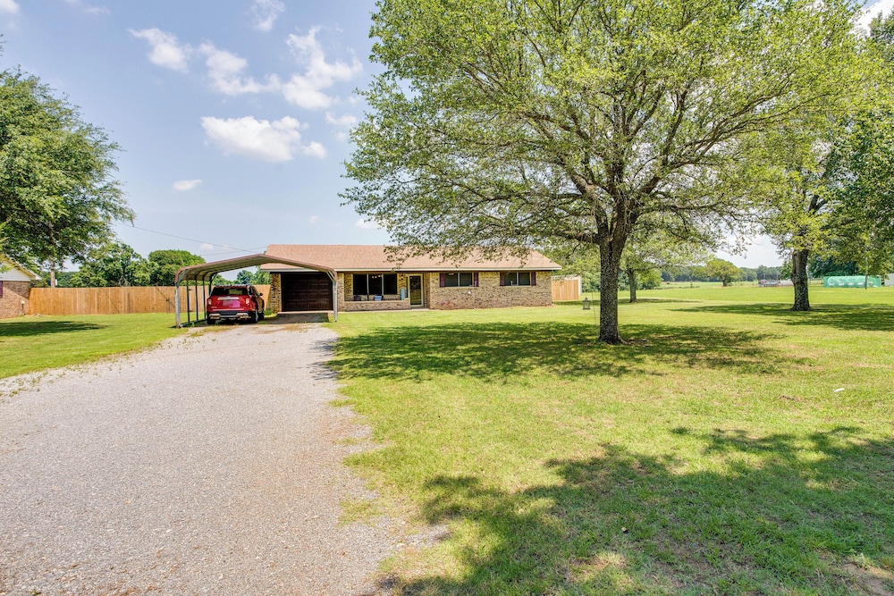 Pet-friendly Cartwright Home w/ Private Backyard! view 2