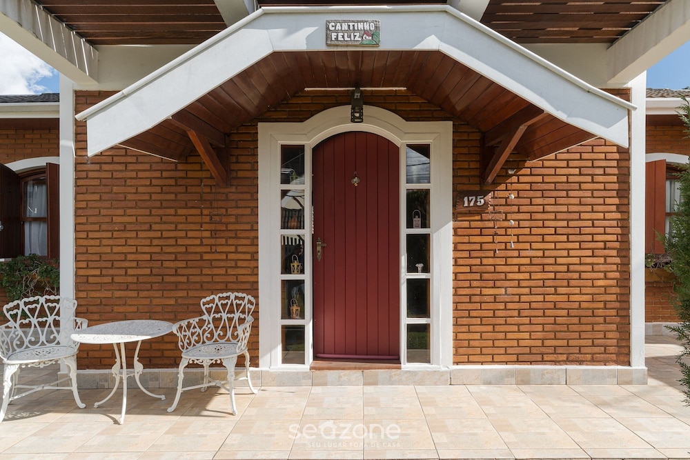 Large House W/fireplace in Campos do Jordao Ras175