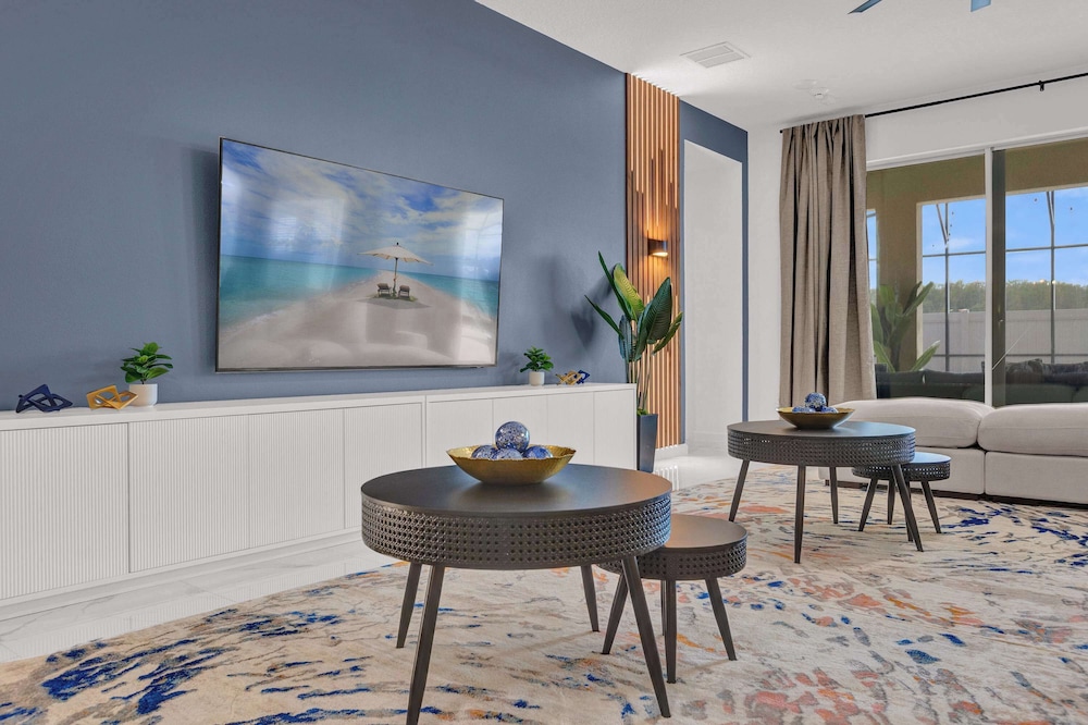 Upstay Epic 15br Mansion for Big Groups Near Parks