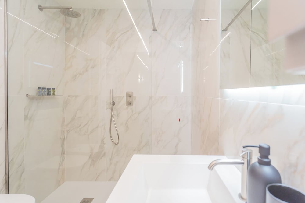 Modern & Stylish Apartment in Como City by Rent all Como