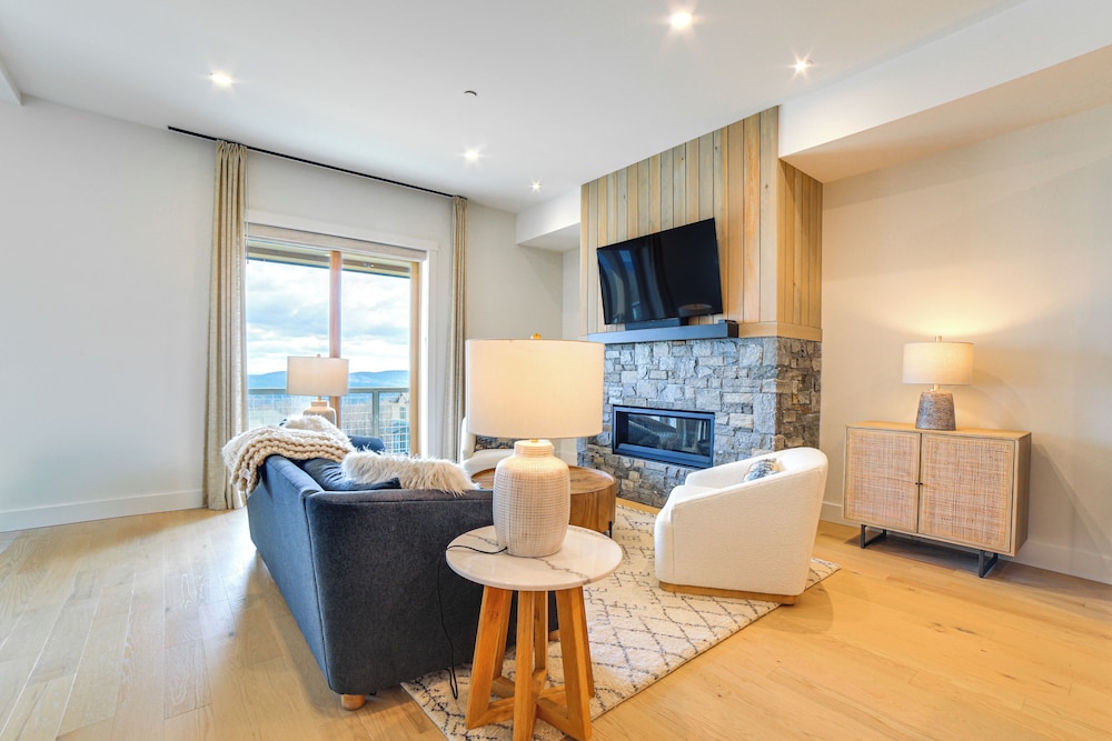 Ski-in/out Townhome w/ Views at Okemo Resort!
