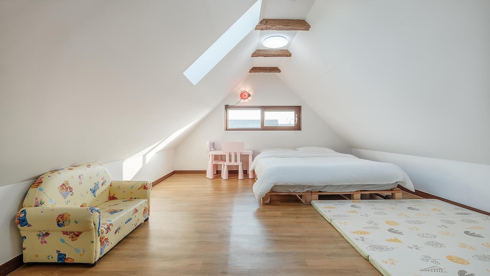 Jeju Brickninemansion