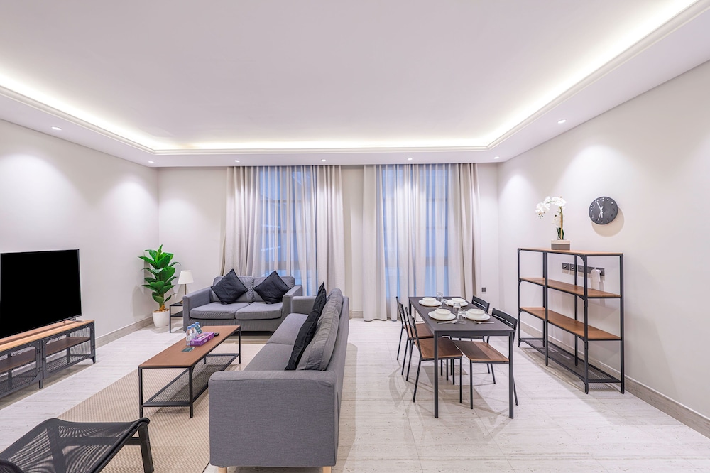 Mabaat - Al Malqa 3BR Apt - 533