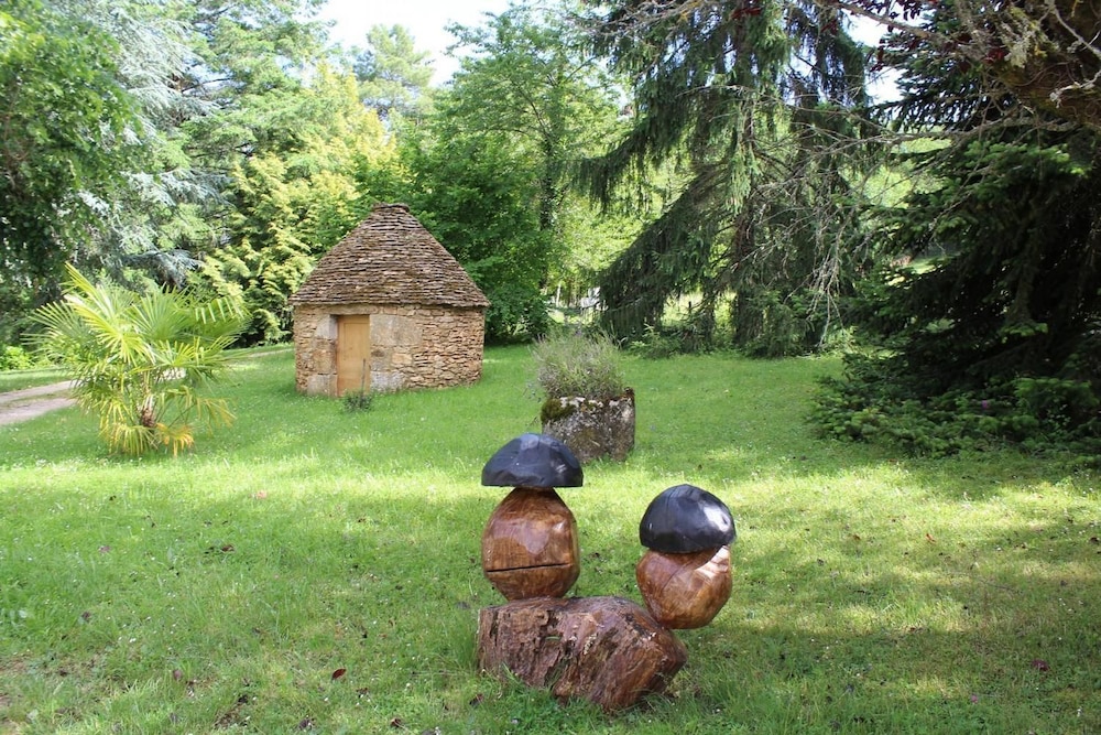 Photo 11