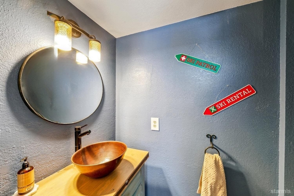 3390 Pine Hill Road 2 Bedroom Home