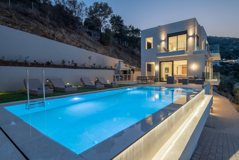 Luxury Villa Vie