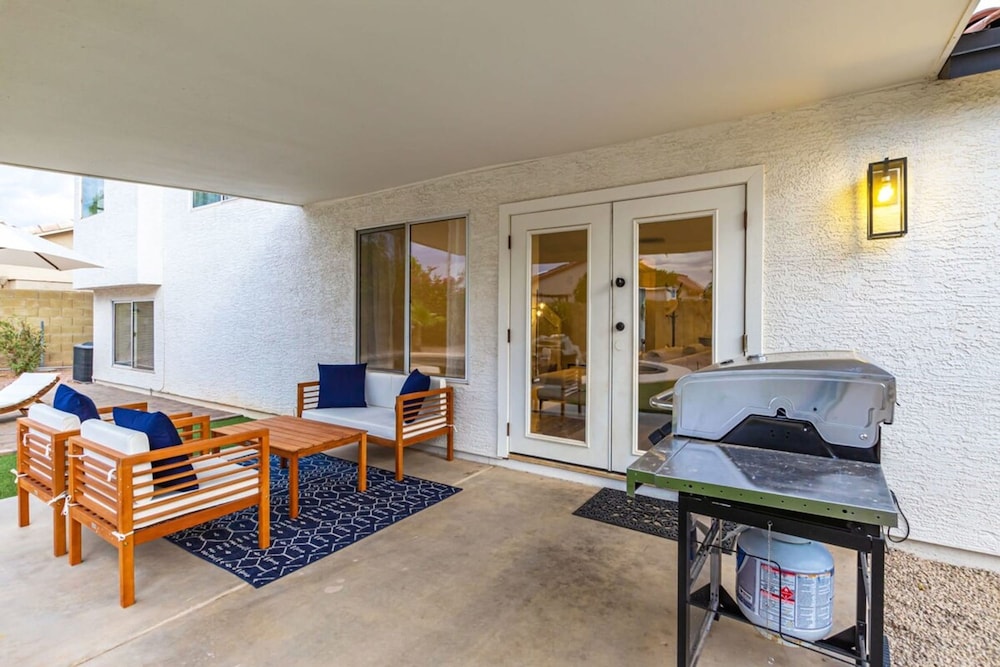 5BR Citrus Estate Sleeps 13 Free Htd Pool Gameroom