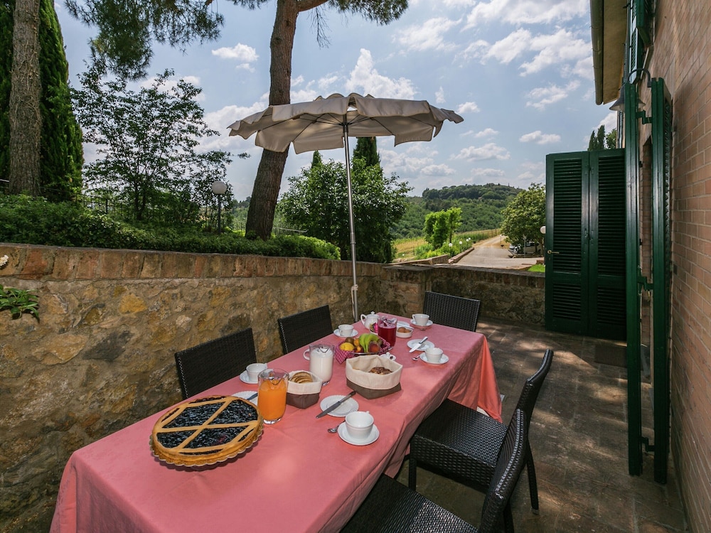 Holiday Home Near Sienna in the Hills, Swimming Pool and Garden view 3
