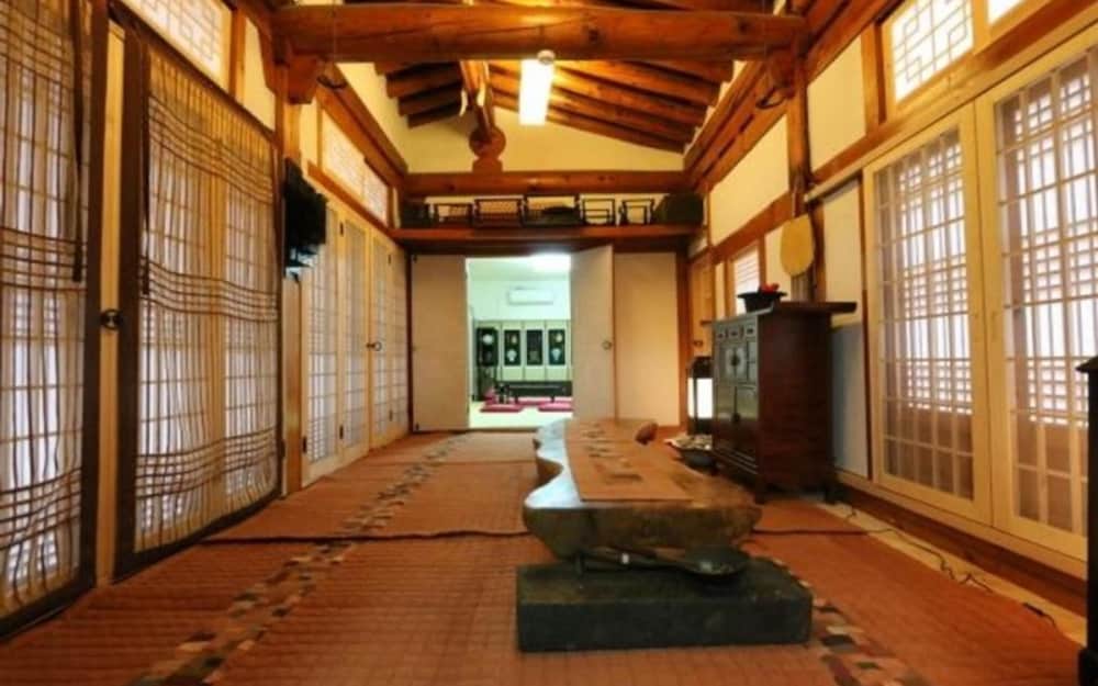 Youngcheon Gwiaegotaek Hanok Pension view 4