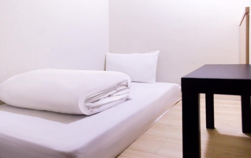StarBox Hostel