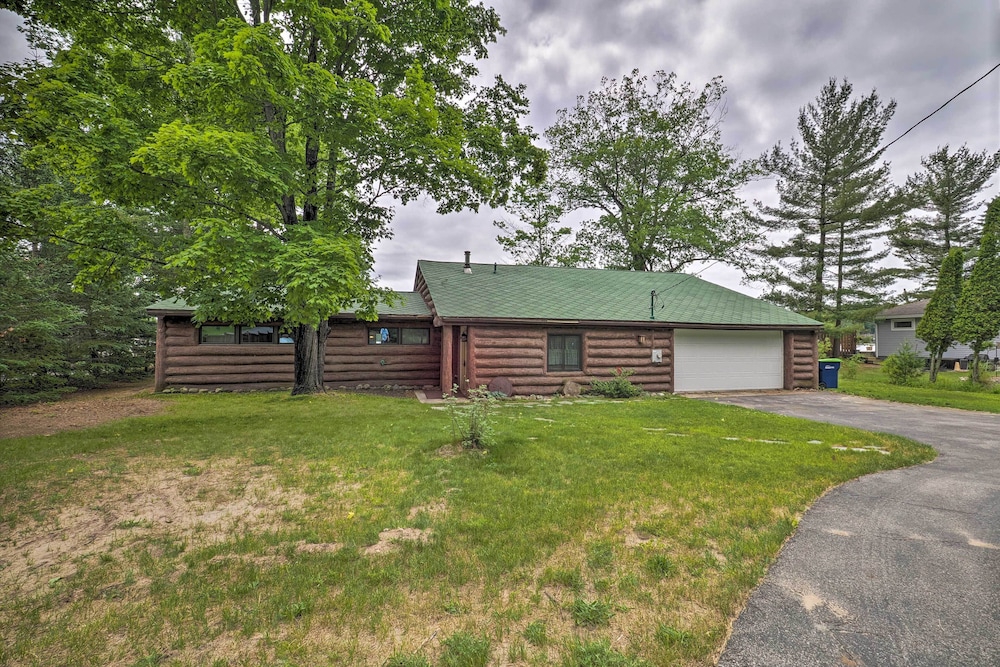 13 Mi to Dtwn: Lakefront Cottage w/ Dock view 5