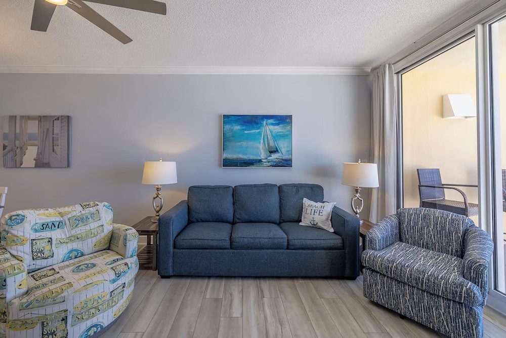 Majestic Beach Towers 1-503