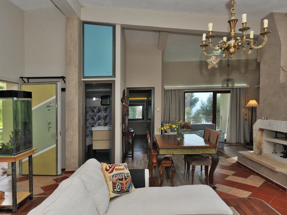 Lancaster Mansion en Kassandra — hotel room