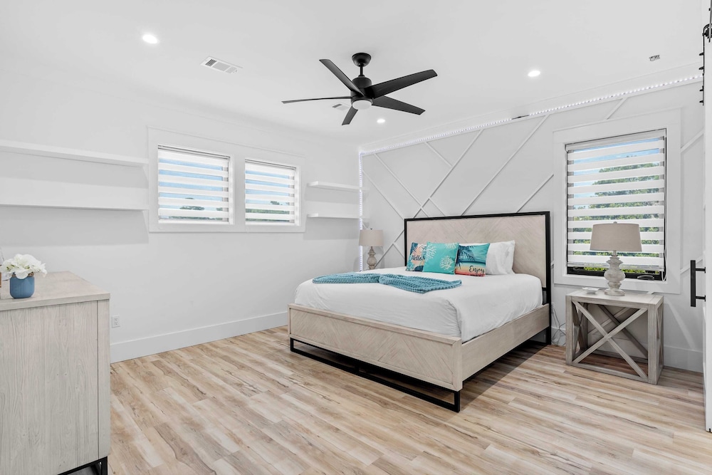 30A Happy by the Sea by Avantstay Pool, Golf Cart, Bikes