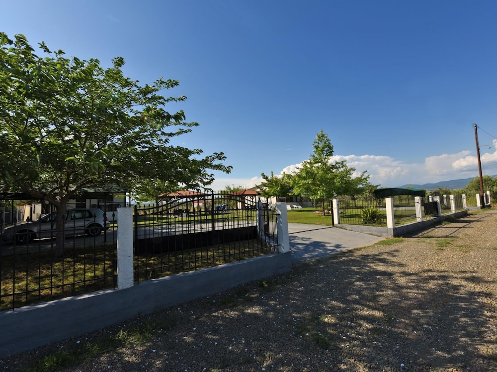 Mamas Twin Houses Left by Travel Pro Services