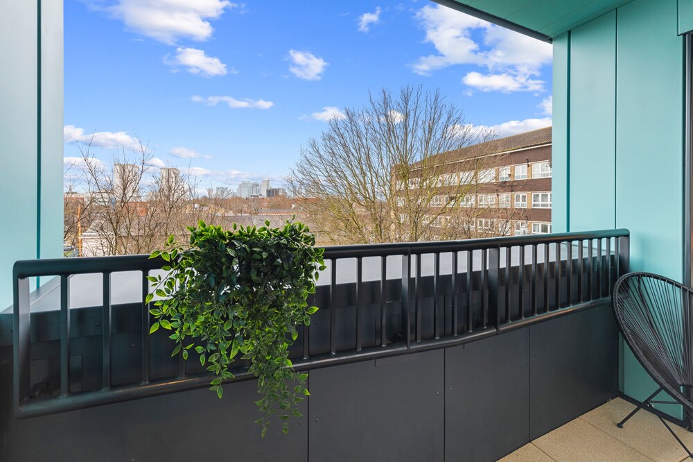 London - 1 Bed Apartment - Sleeps 2 - Long Stays