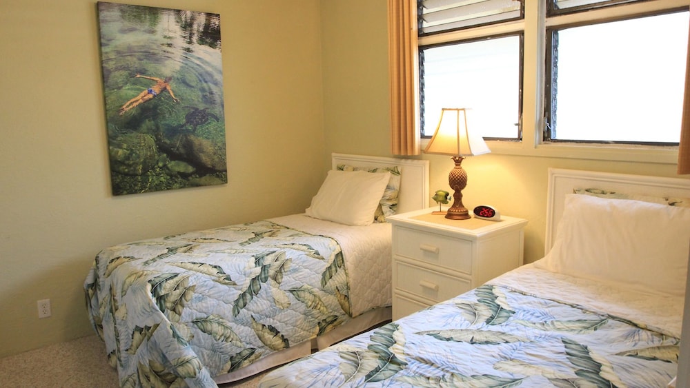 Kona Bali Kai 223 - Oceanfront 2 Bedroom Condo by RedAwning