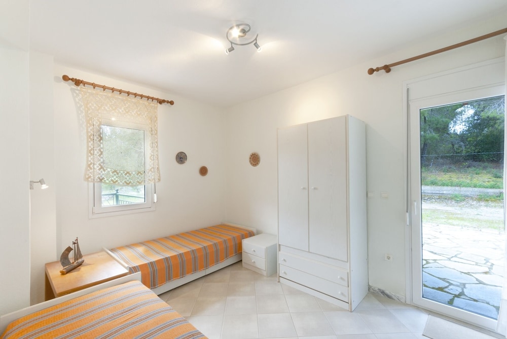 Vetas Vintage Villa by Rentalspro - Akti Elia