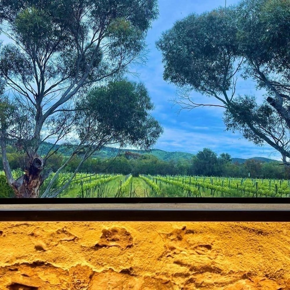 Old Chaff Mill Retreat - - luxury vineyard accommodation