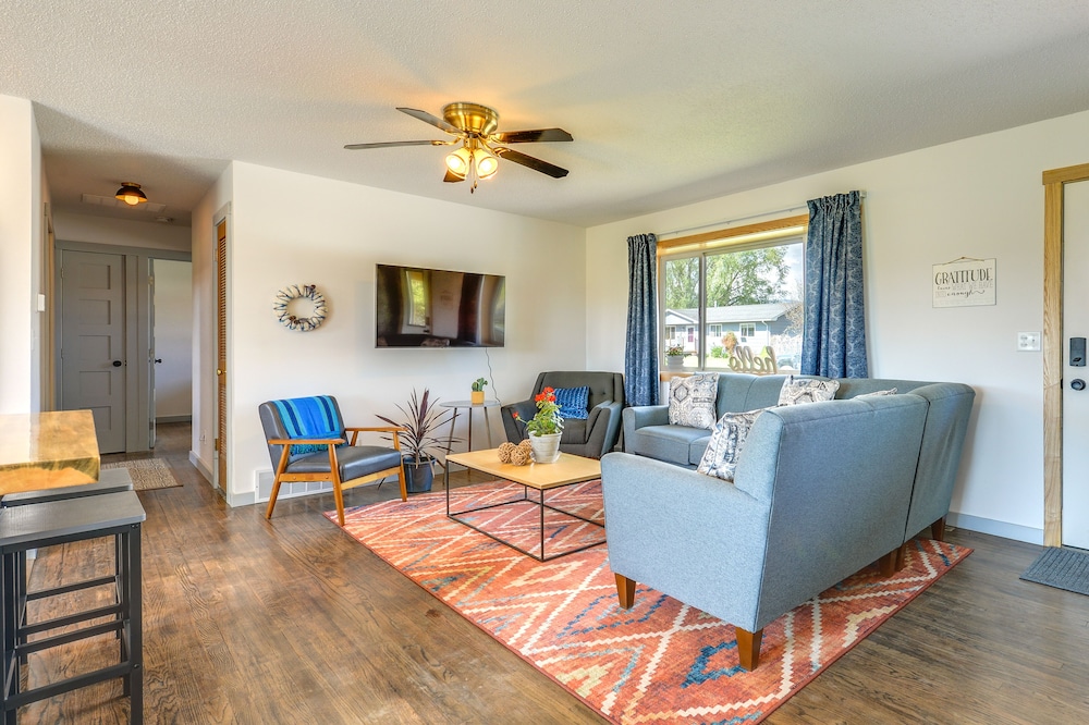 Family-friendly Lander Home Rental: Yard, Patio! - Property Image 1