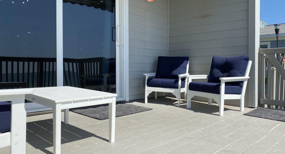 Pelican Pointe 5B