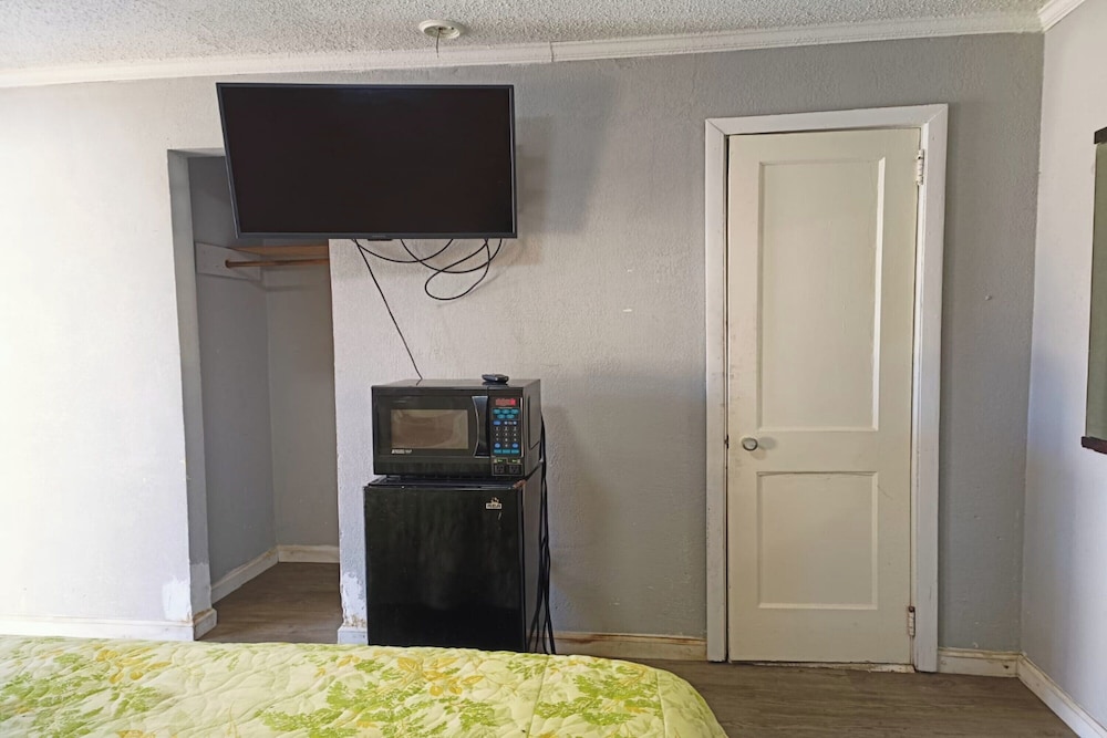 Crown Inn By Oyo Orangeburg Hwy 301