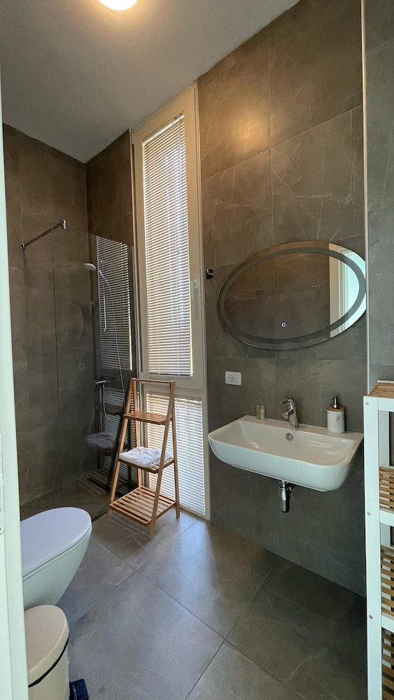 Whisky Green Coast Hotel & Apartments