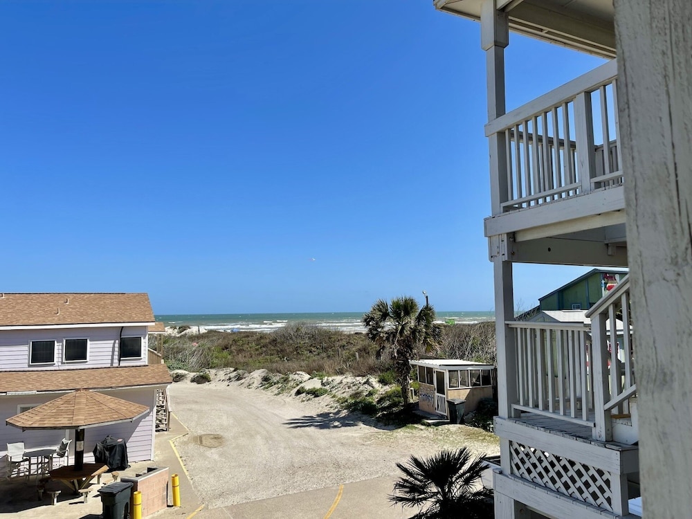 Beachgate Condo Suites And Hotel 224+226 2 Bedroom Condo
