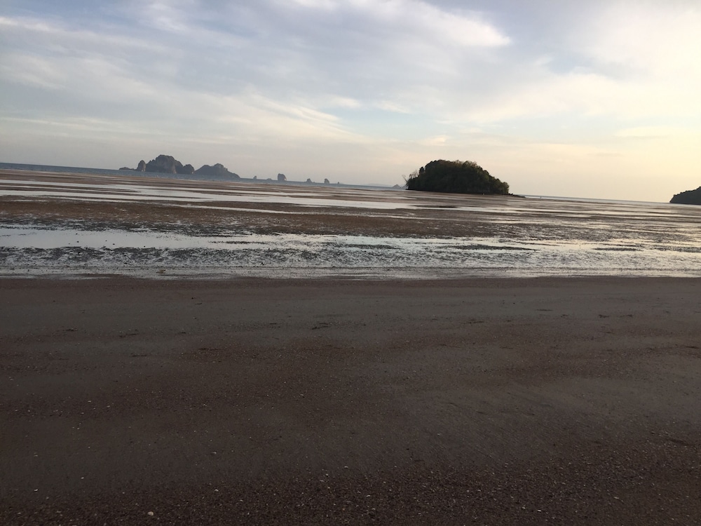 PAN Beachfront Resort Krabi