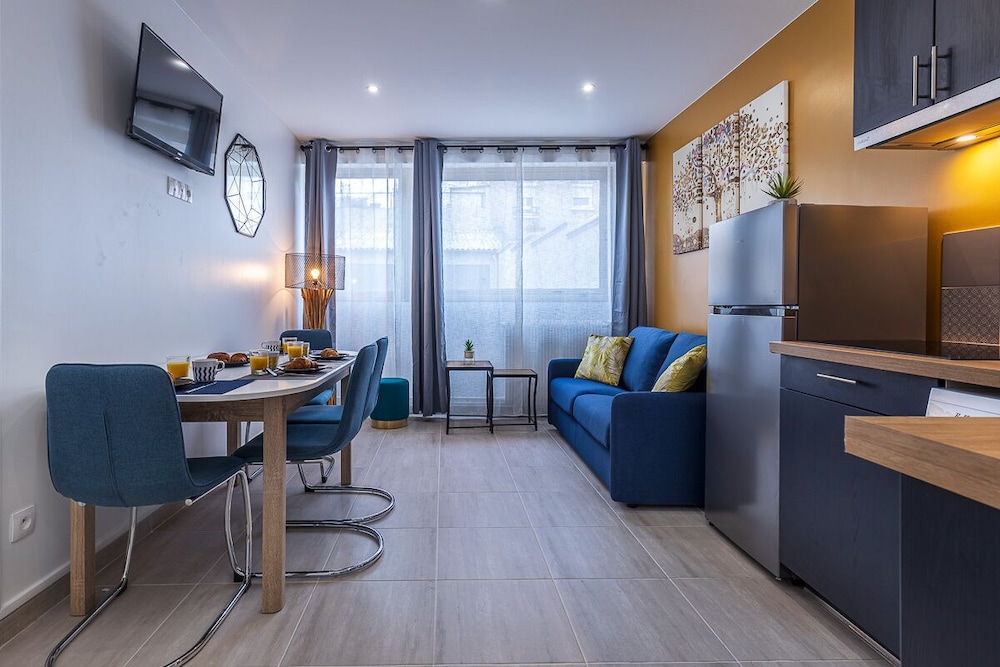 Escape time in Paris en Gentilly — hotel room