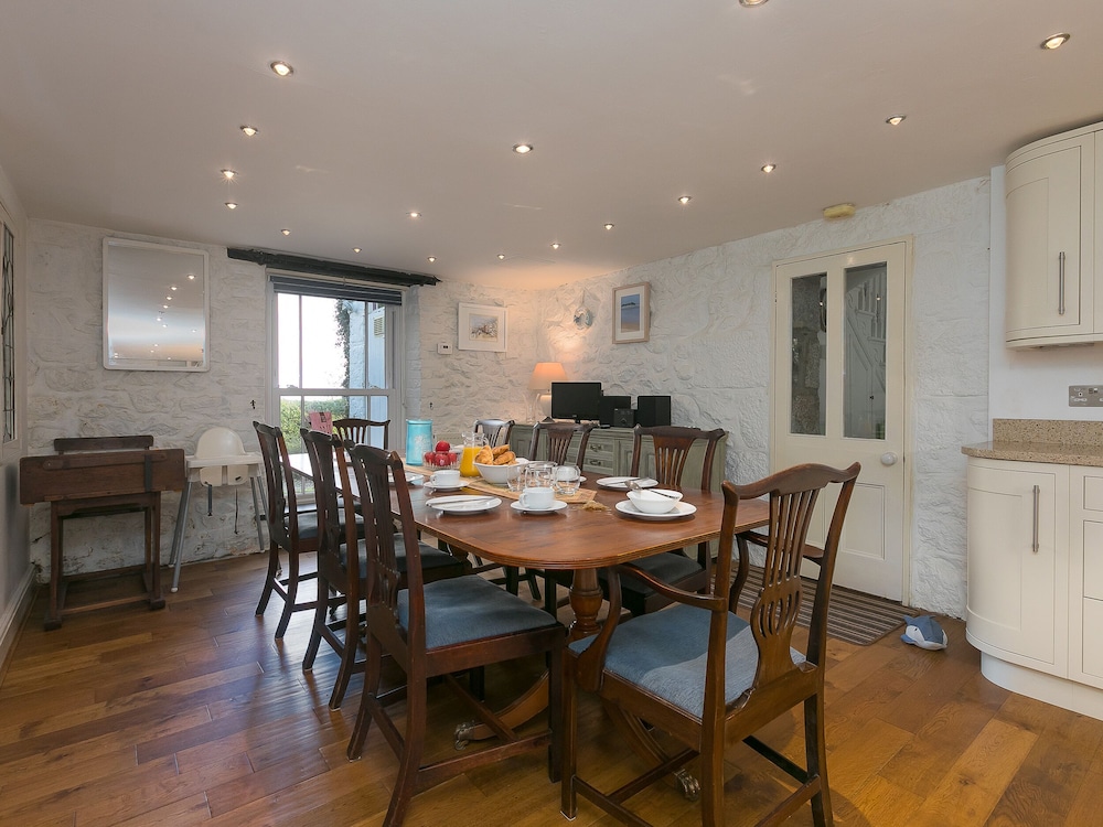 Glenside House
