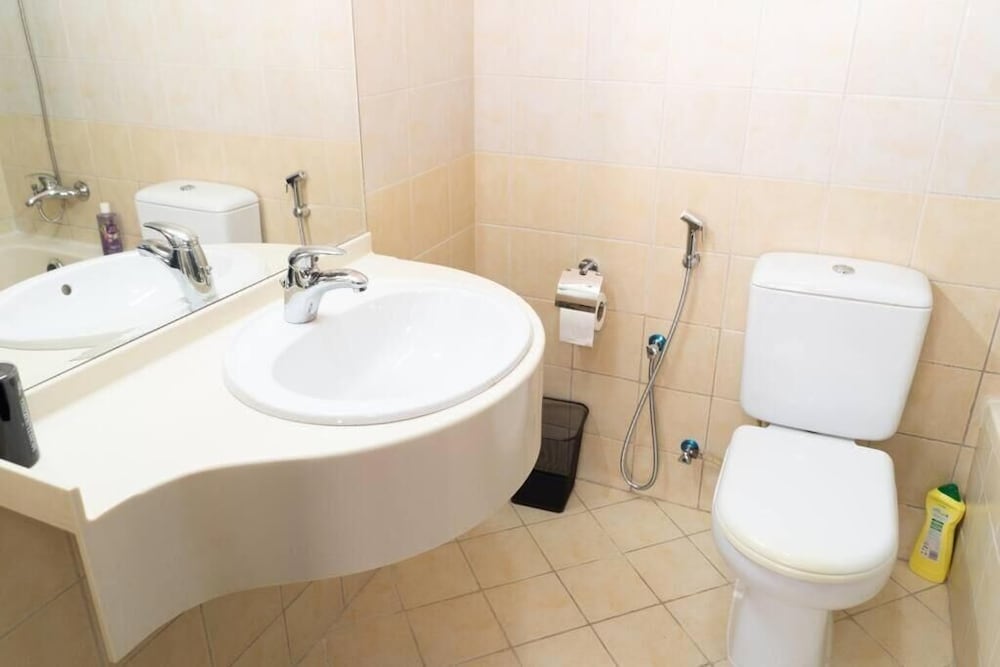 1BR Near Metro and Tramp