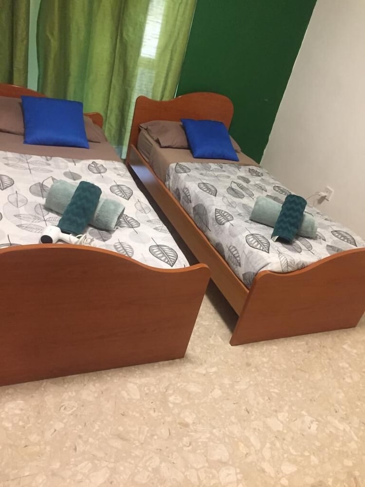 Maltese Rooms