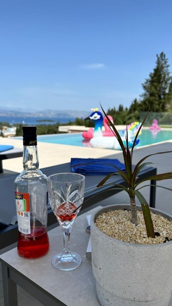 Villa Antonis