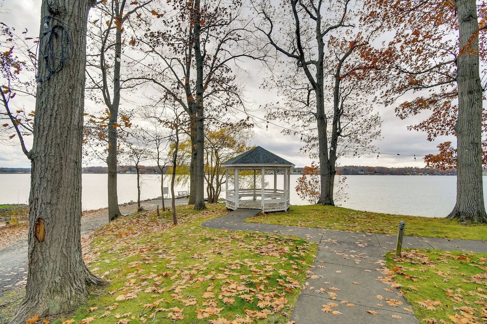 Lakefront Relaxation & Adventure: Sodus Bay Cabin
