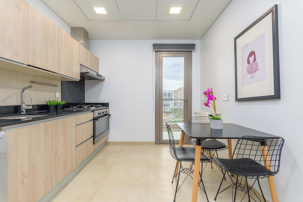 Viva 3-BR Apt in Waterfront Dbayeh