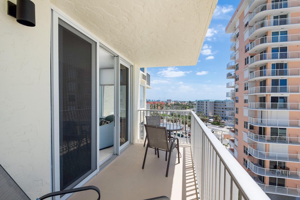 Estero Beach & Tennis 604 C
