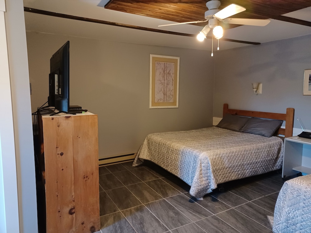 Mile Inn Motel
